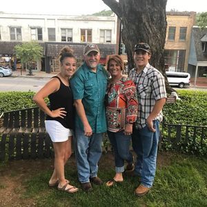 Meet your Posher, Sharon